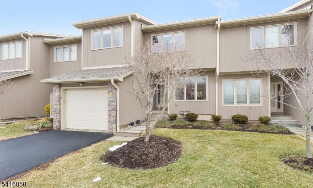 16 Riggs Ct, Bernards Twp., NJ 07920