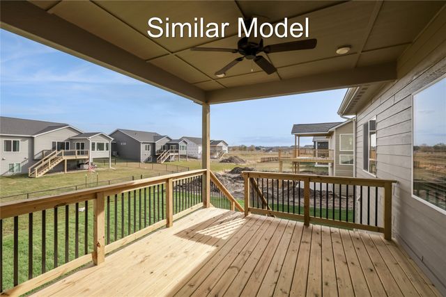 1495 NW Bull Run Court, Waukee, IA 50263