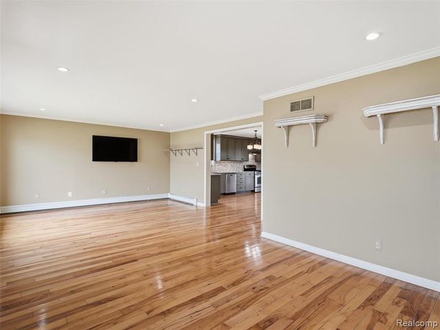 117 Kenyon Road, Algonac, MI 48001