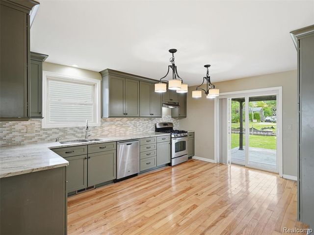 117 Kenyon Road, Algonac, MI 48001