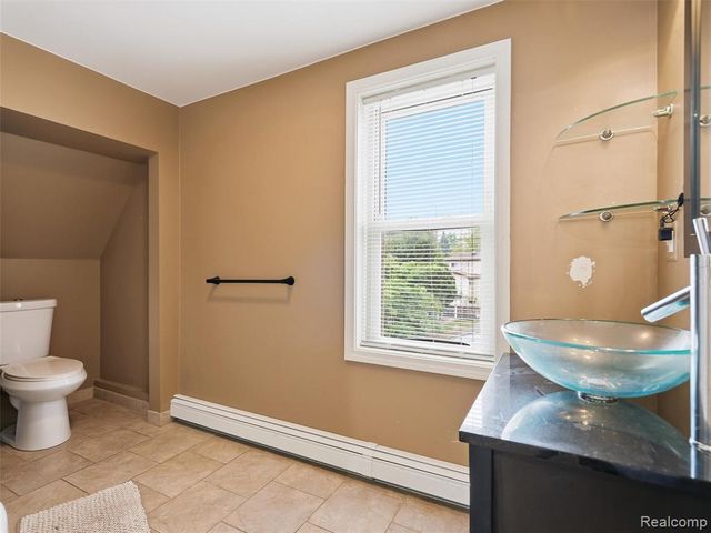 117 Kenyon Road, Algonac, MI 48001