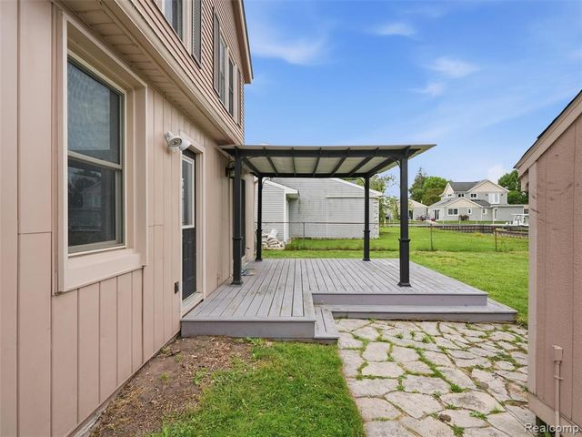 117 Kenyon Road, Algonac, MI 48001