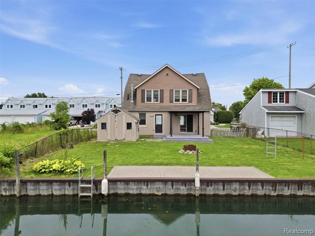 117 Kenyon Road, Algonac, MI 48001