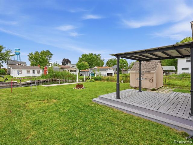 117 Kenyon Road, Algonac, MI 48001