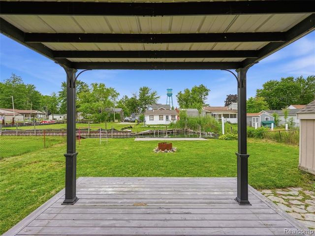 117 Kenyon Road, Algonac, MI 48001