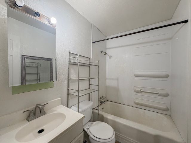 1213 W Morgan Street, Denison, TX 75020