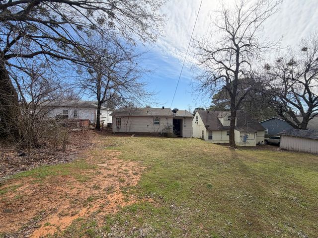 1213 W Morgan Street, Denison, TX 75020