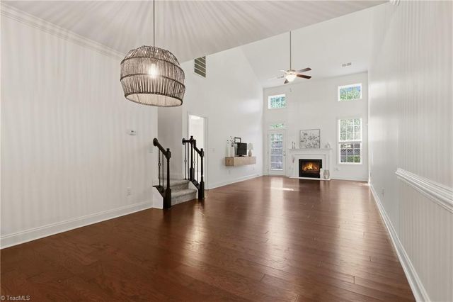 6211 Stonewick Drive, Jamestown, NC 27282
