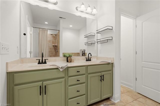 6211 Stonewick Drive, Jamestown, NC 27282