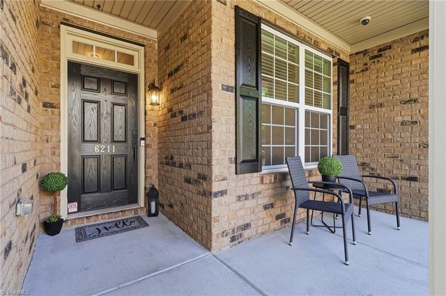 6211 Stonewick Drive, Jamestown, NC 27282