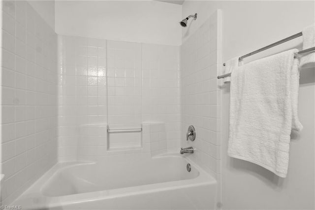 6211 Stonewick Drive, Jamestown, NC 27282
