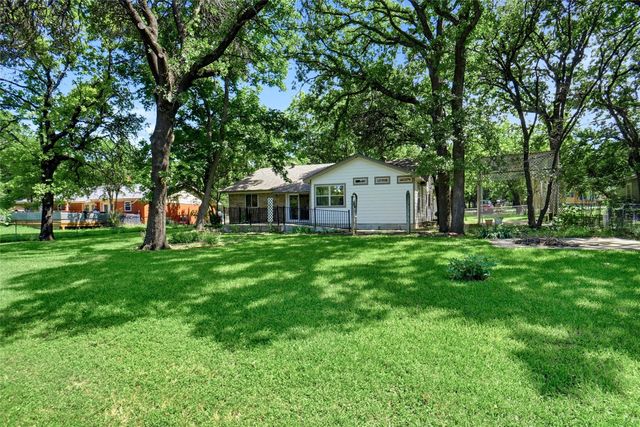 1017 Jarvis Lane, Azle, TX 76020
