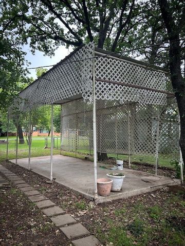 1017 Jarvis Lane, Azle, TX 76020