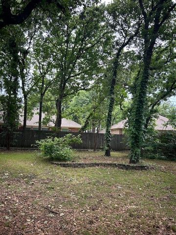 1017 Jarvis Lane, Azle, TX 76020