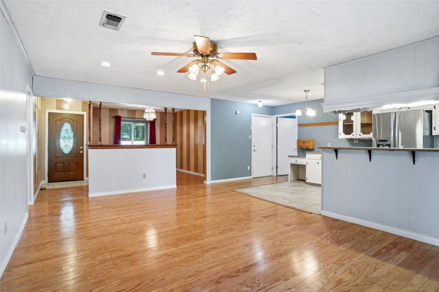 1017 Jarvis Lane, Azle, TX 76020