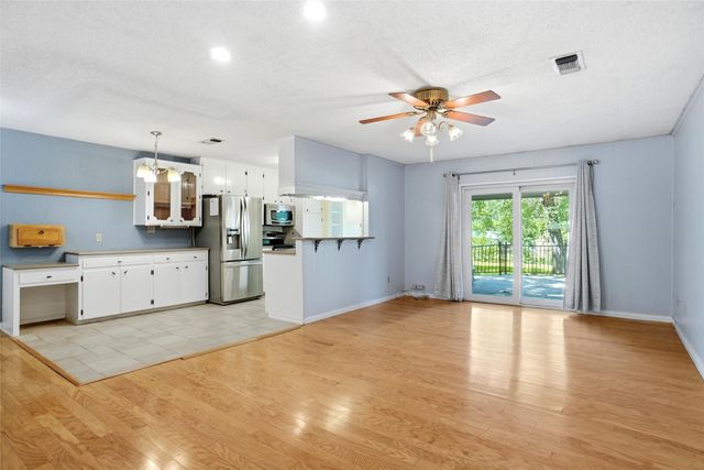 1017 Jarvis Lane, Azle, TX 76020
