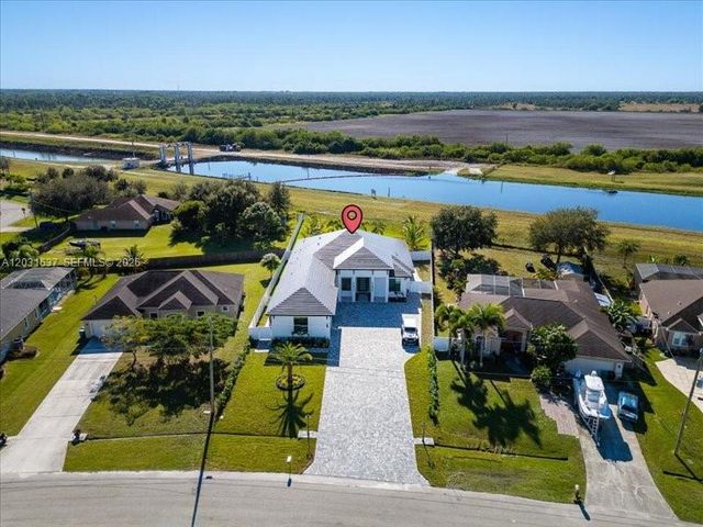337 SW Kestor Dr, Port St. Lucie, FL 34953