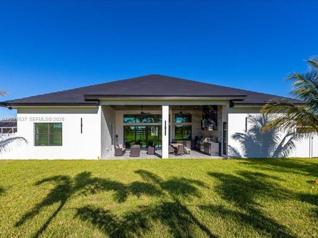 337 SW Kestor Dr, Port St. Lucie, FL 34953