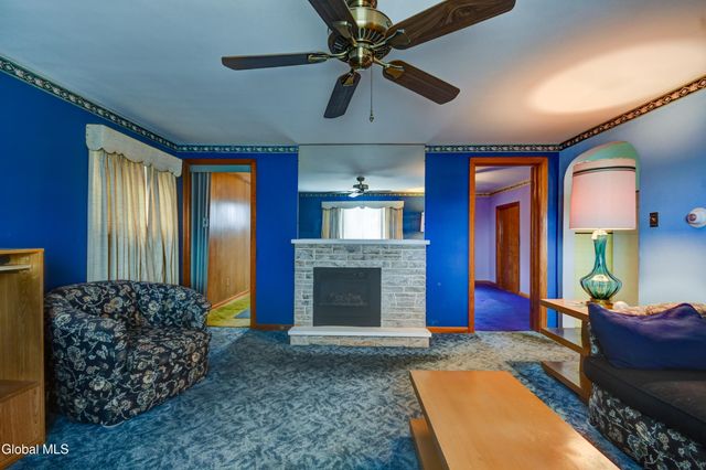 34 Cochrane Avenue, Amsterdam, NY 12010