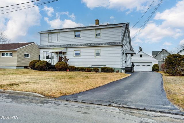 34 Cochrane Avenue, Amsterdam, NY 12010