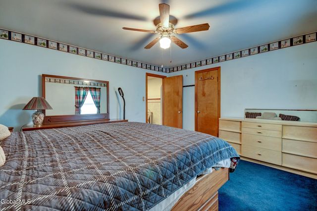 34 Cochrane Avenue, Amsterdam, NY 12010