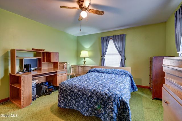 34 Cochrane Avenue, Amsterdam, NY 12010