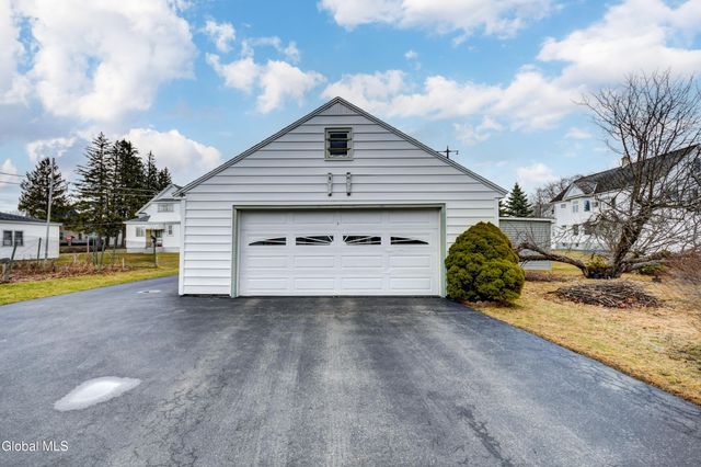 34 Cochrane Avenue, Amsterdam, NY 12010