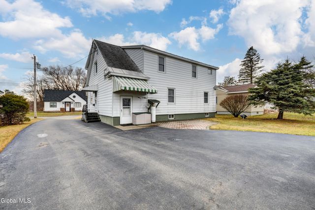 34 Cochrane Avenue, Amsterdam, NY 12010