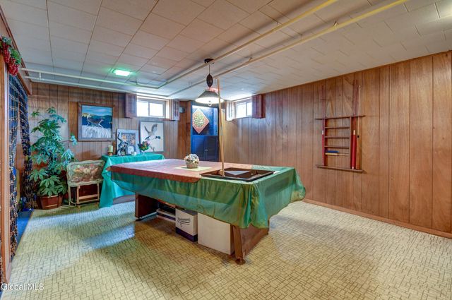 34 Cochrane Avenue, Amsterdam, NY 12010