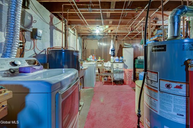 34 Cochrane Avenue, Amsterdam, NY 12010