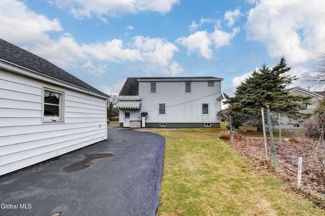 34 Cochrane Avenue, Amsterdam, NY 12010