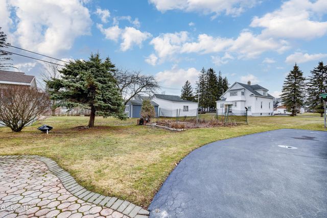 34 Cochrane Avenue, Amsterdam, NY 12010