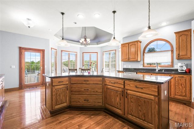 1211 Victoria Crossing, Festus, MO 63028