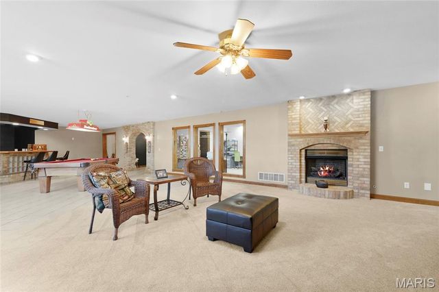 1211 Victoria Crossing, Festus, MO 63028