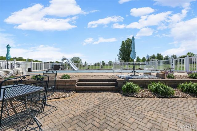 1211 Victoria Crossing, Festus, MO 63028