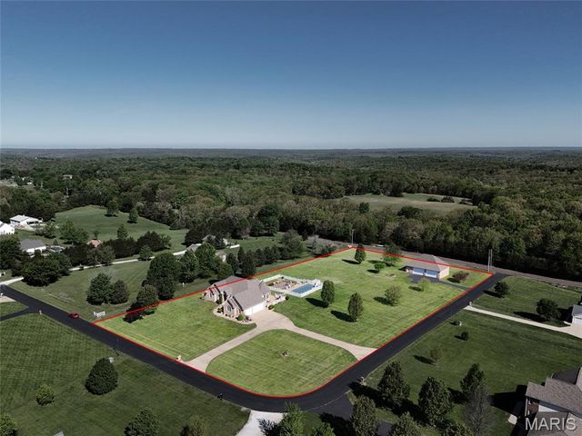 1211 Victoria Crossing, Festus, MO 63028