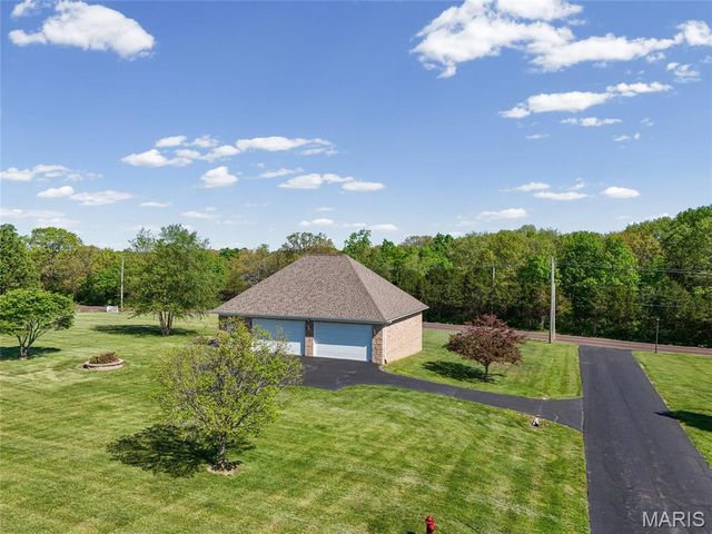 1211 Victoria Crossing, Festus, MO 63028