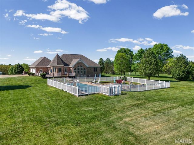 1211 Victoria Crossing, Festus, MO 63028