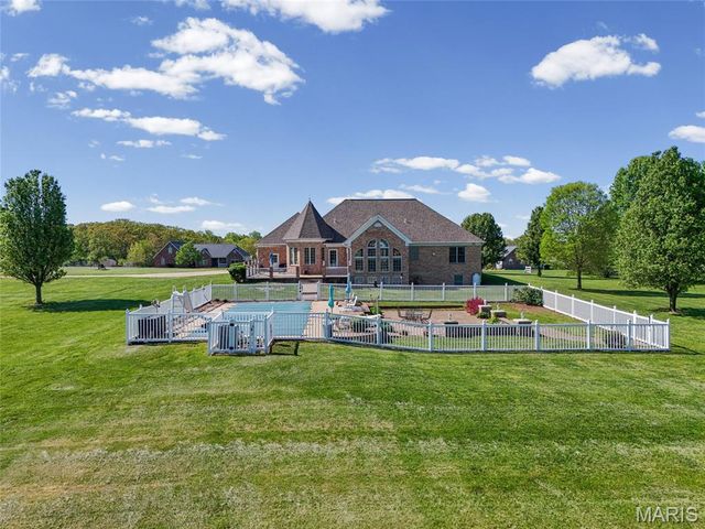 1211 Victoria Crossing, Festus, MO 63028
