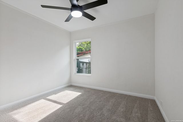 611 BASSWOOD DR, San Antonio, TX 78213