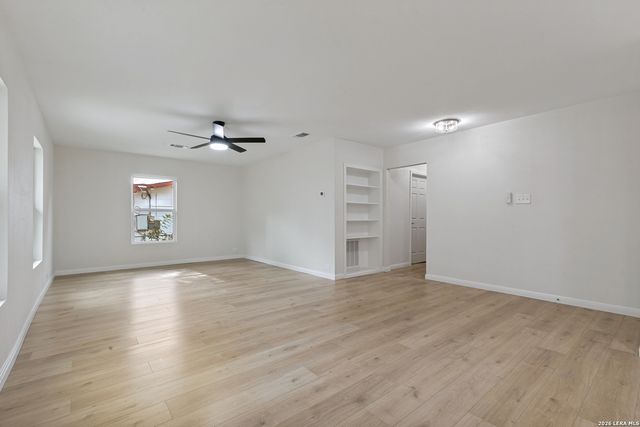 611 BASSWOOD DR, San Antonio, TX 78213