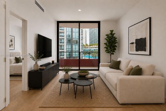 90 NE 32 905, Miami, FL 33137
