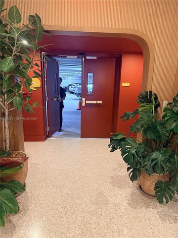 90 NE 32 905, Miami, FL 33137