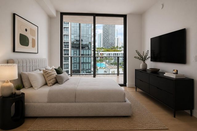 90 NE 32 905, Miami, FL 33137