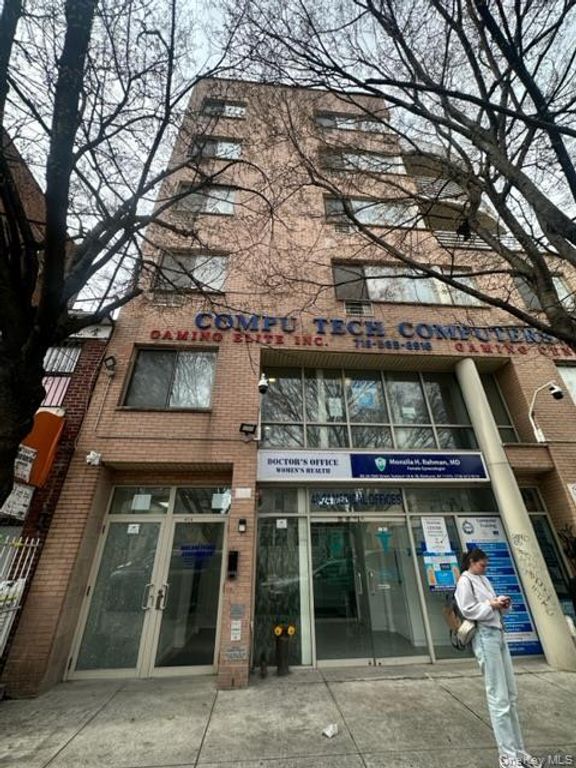 40-24 76 Street 3B, Elmhurst, NY 11373