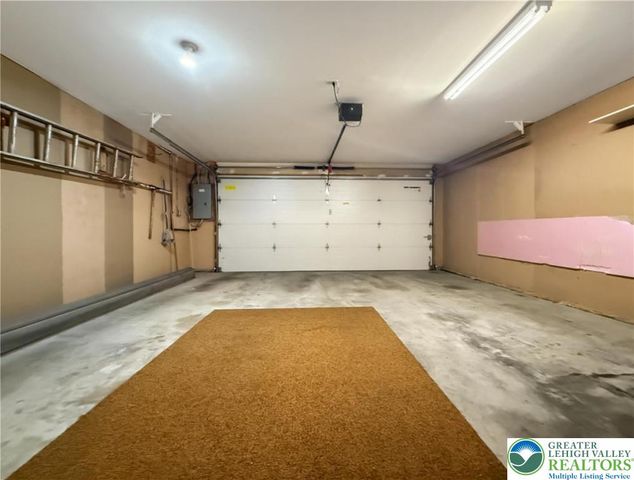 1652 Harding Circle, Whitehall Twp, PA 18052