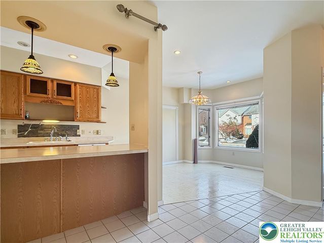 1652 Harding Circle, Whitehall Twp, PA 18052