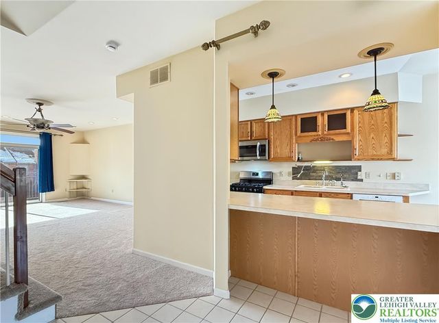 1652 Harding Circle, Whitehall Twp, PA 18052