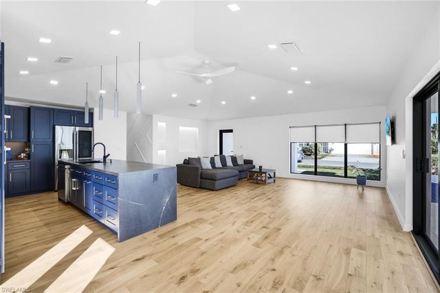 10771 6th ST, Naples, FL 34108