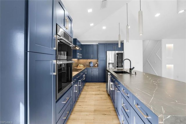 10771 6th ST, Naples, FL 34108